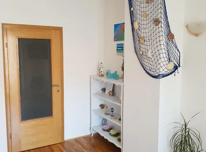 Doris Кострена